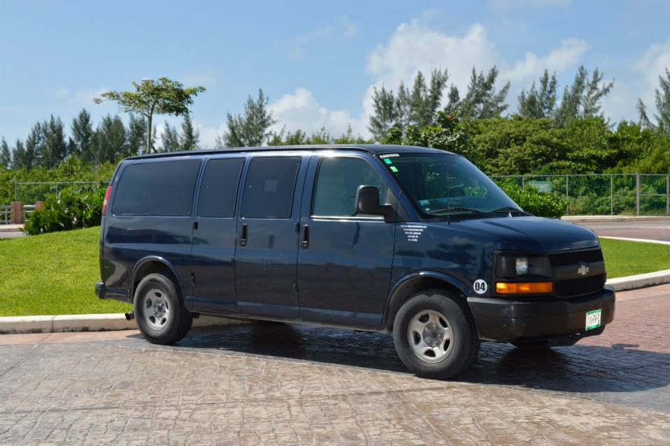 safe airport transfer cancun